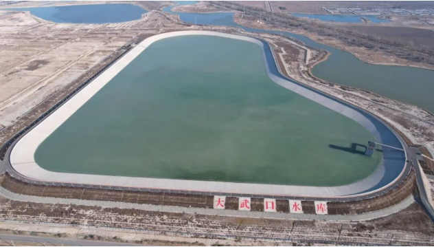 自治區(qū)黨委書(shū)記、人大常委會(huì)主任李邑飛赴銀川中鐵水務(wù)大武口水庫(kù)調(diào)研工作